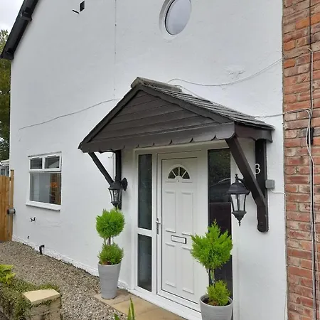 3 Brookside House * Pickering